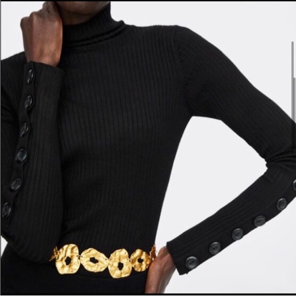 NWT ZARA KNIT RIBBED TURTLENECK WITH BUTTON DETAIL ON SLEEVES - Picture 9 of 12